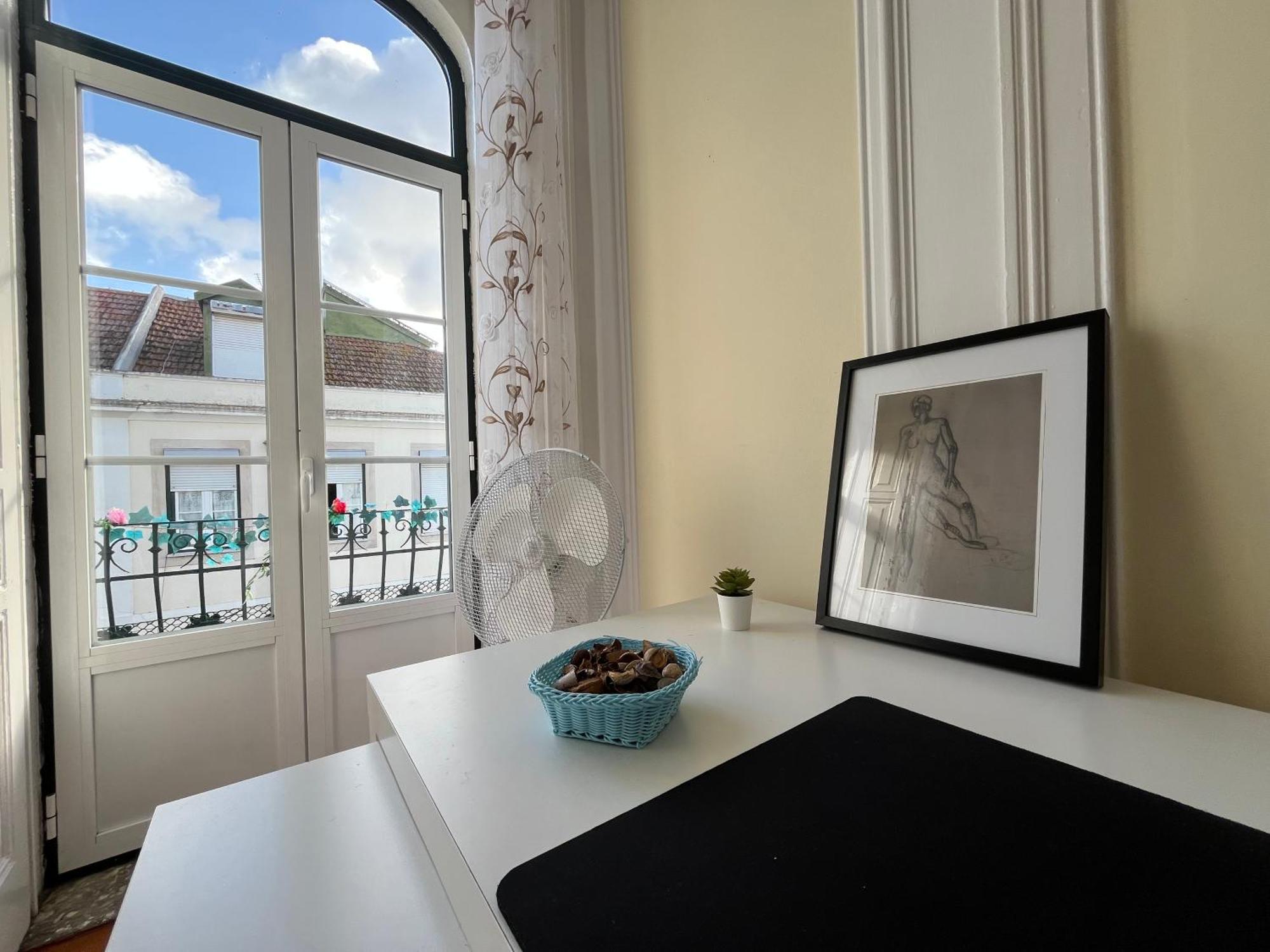 Quarto No Apartamento Pombal Lisboa Extérieur photo