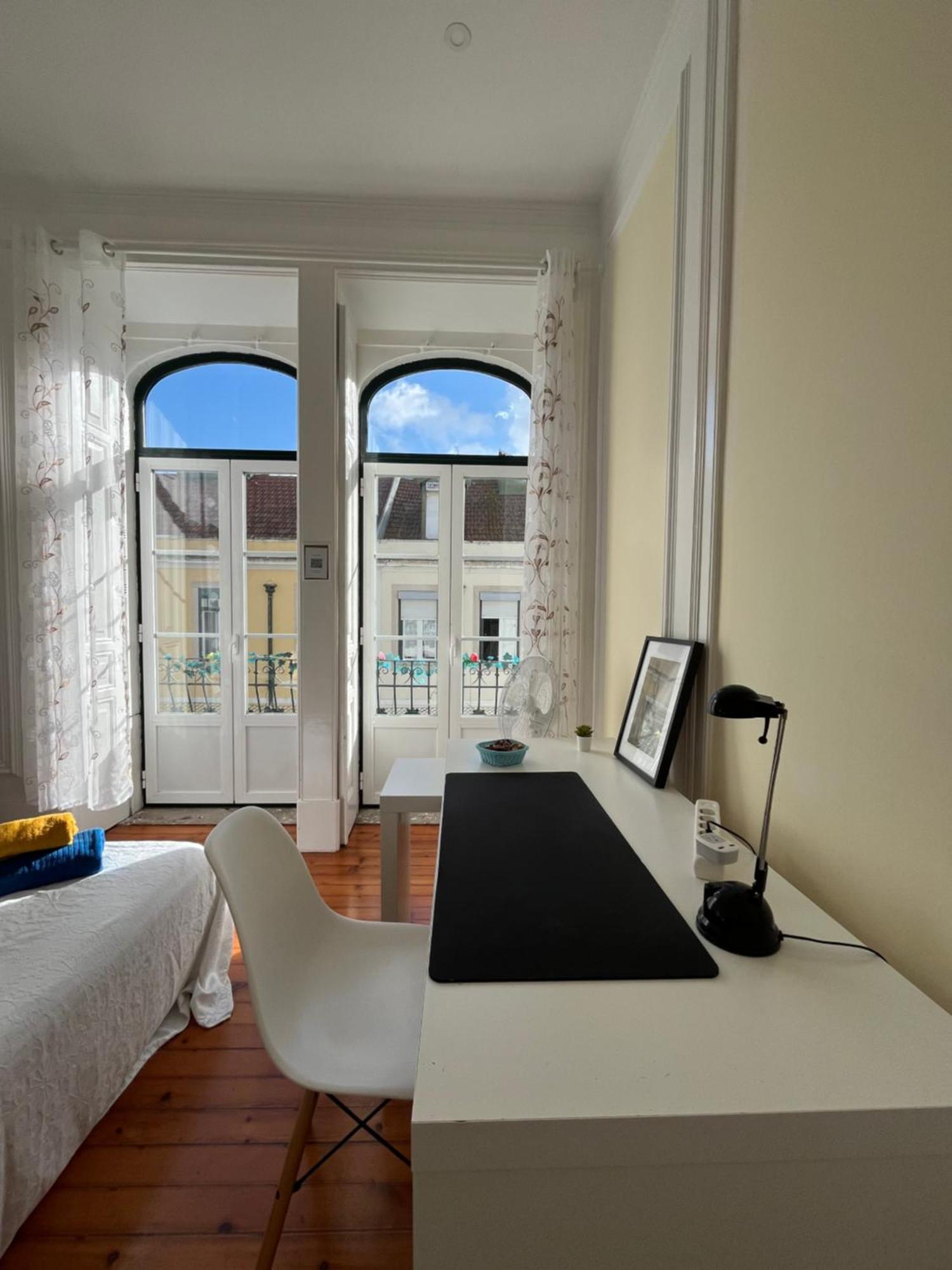 Quarto No Apartamento Pombal Lisboa Extérieur photo